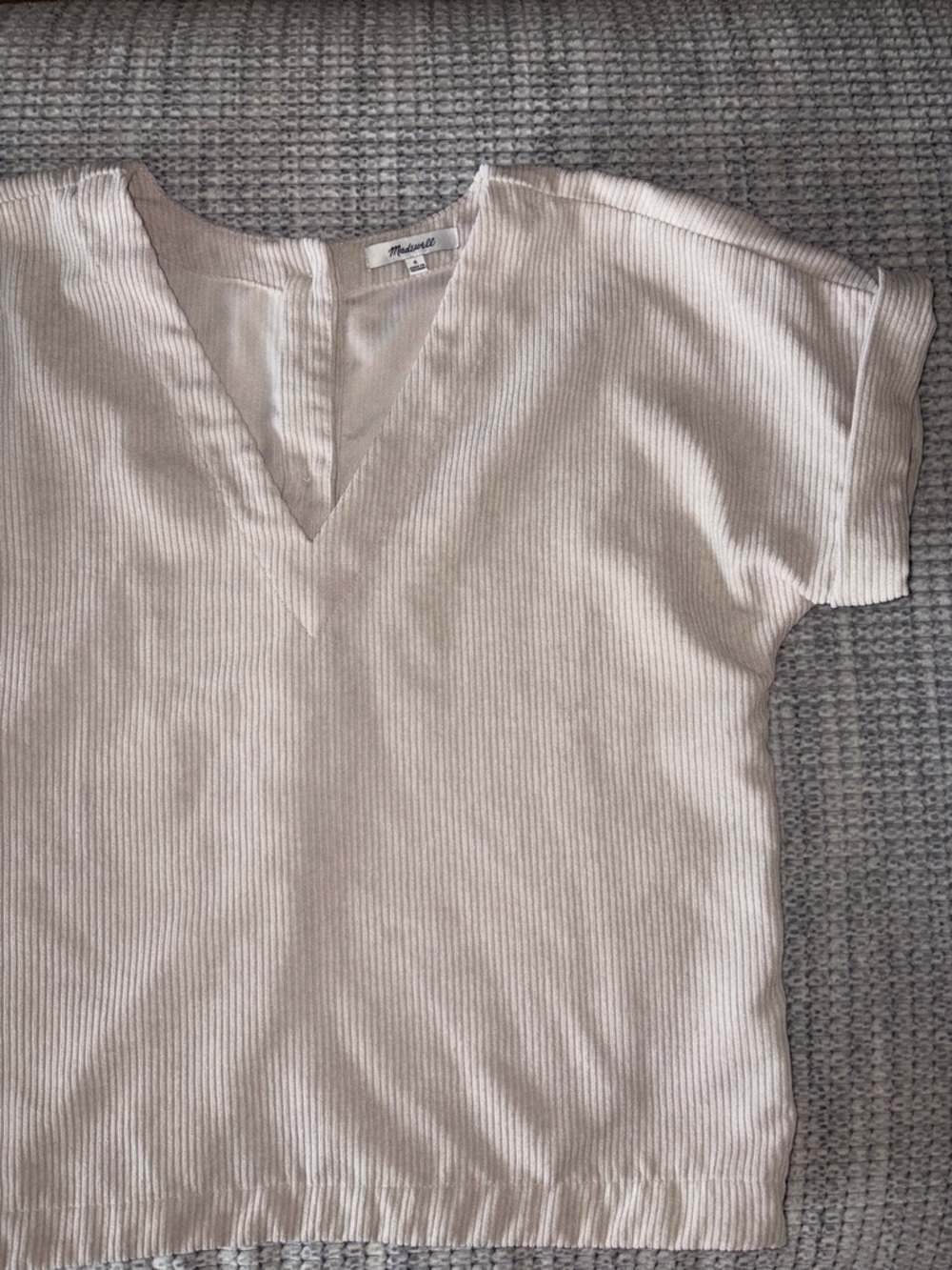 Madewell Ribbed V-Neck Short Sleeve Shirt in Cream